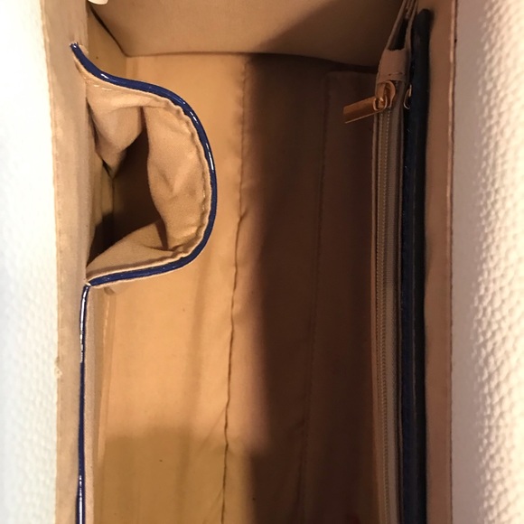 Fun purse removable shoulder strap - Picture 7 of 8